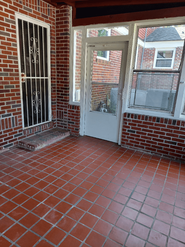 Charleston House: 20 St. Teresa Drive