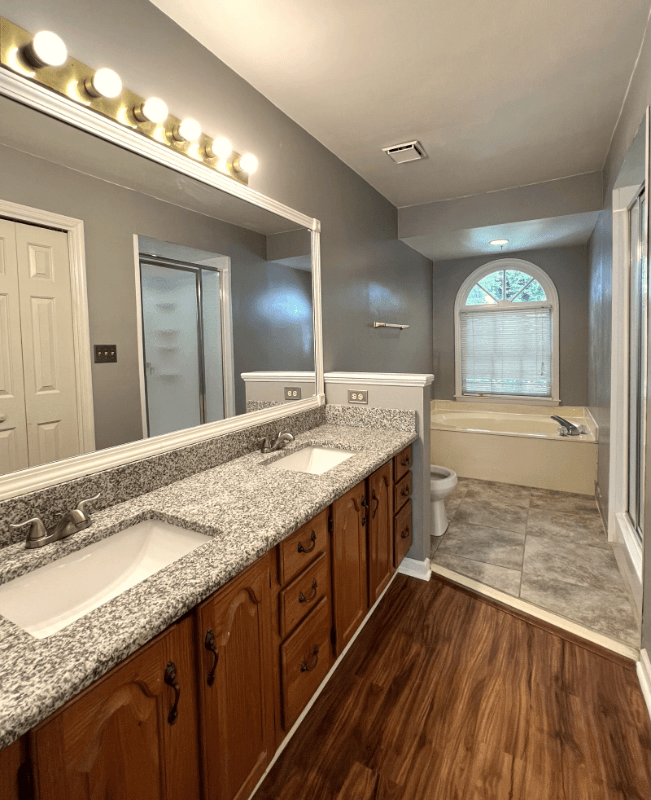 Marietta Townhome: 598 Saint James Walk