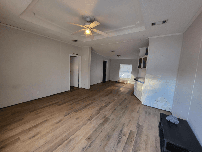 Brandon House: 829 Louise st
