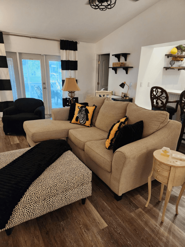 Palm Harbor House: 16 Citrus Drive
