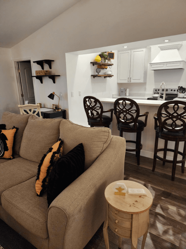 Palm Harbor House: 16 Citrus Drive