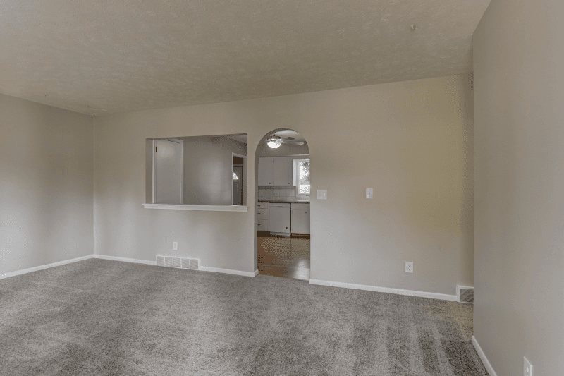 Omaha House: 14524 L Street