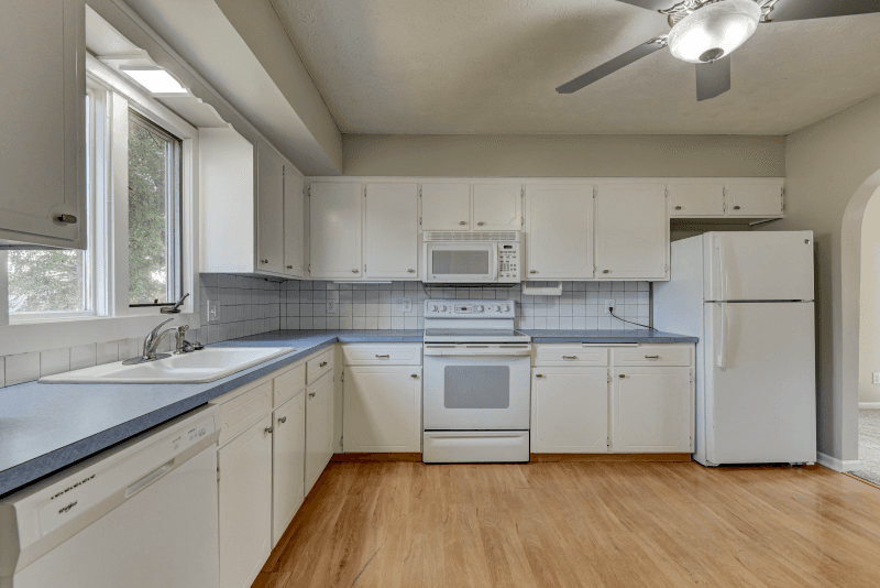 Omaha House: 14524 L Street