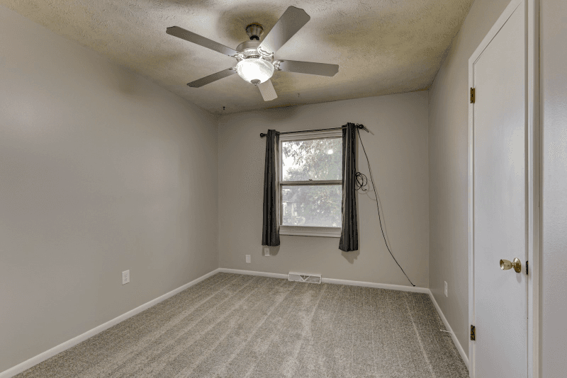 Omaha House: 14524 L Street