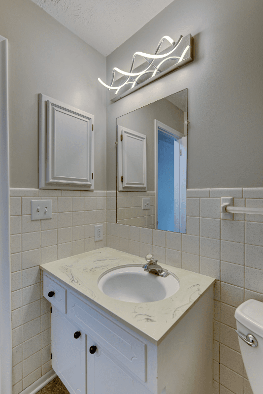 Omaha House: 14524 L Street