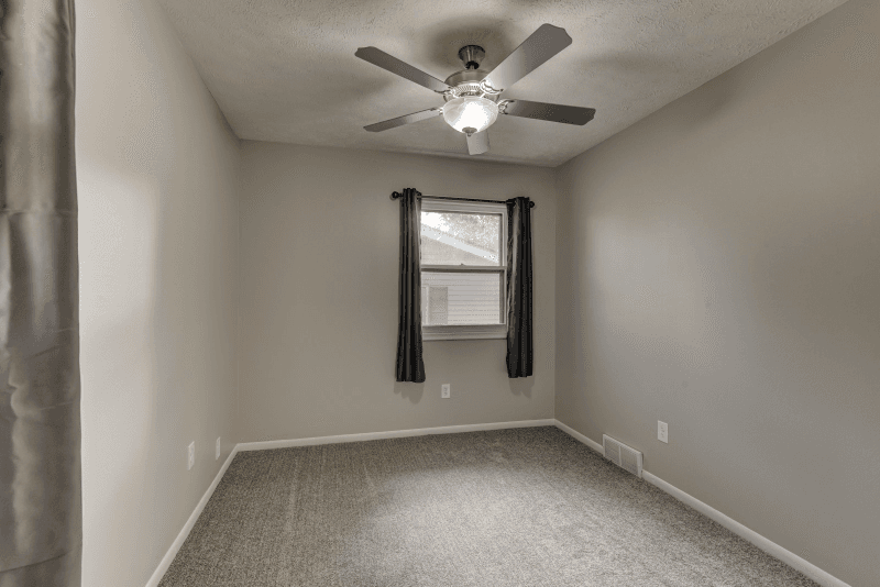 Omaha House: 14524 L Street