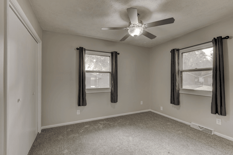 Omaha House: 14524 L Street