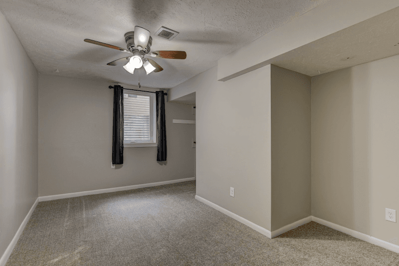 Omaha House: 14524 L Street