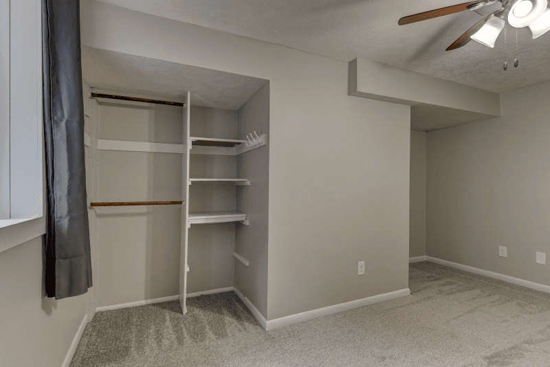 Omaha House: 14524 L Street