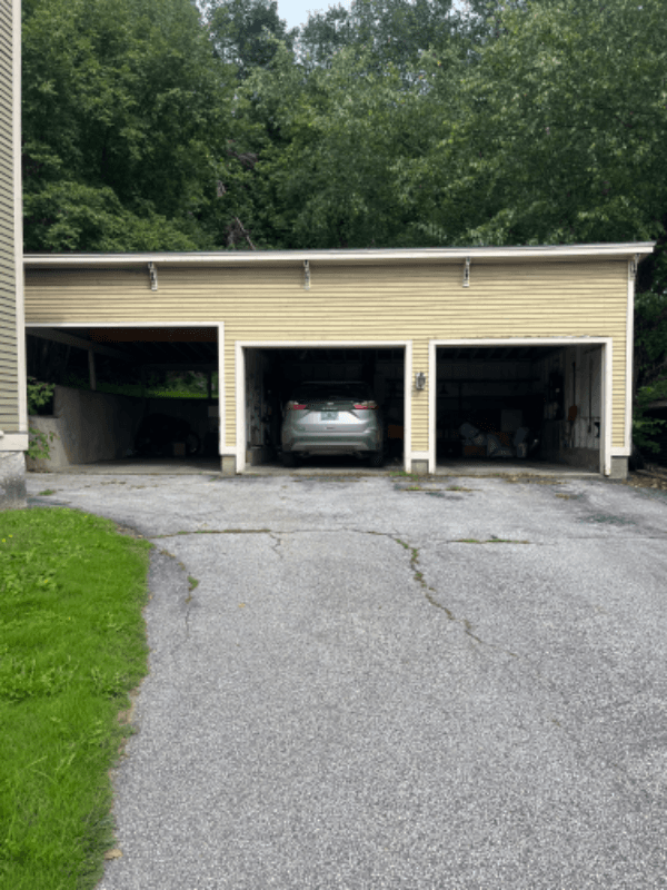 Barre Multiplex: 21 Pleasant St