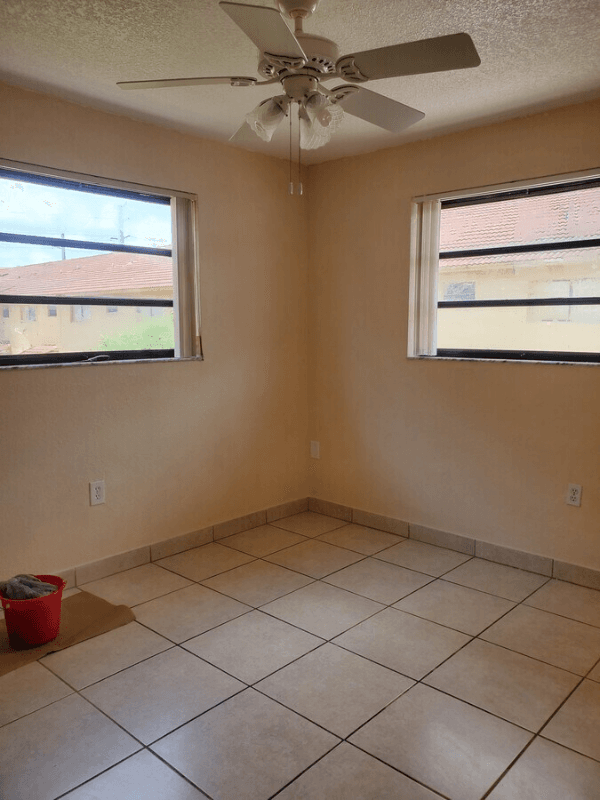 HIALEAH Townhome: 43RD PLACE