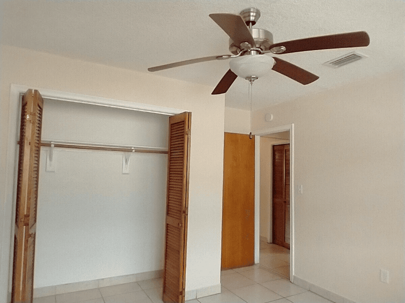 HIALEAH Townhome: 43RD PLACE