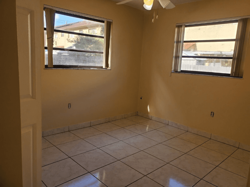 HIALEAH Townhome: 43RD PLACE