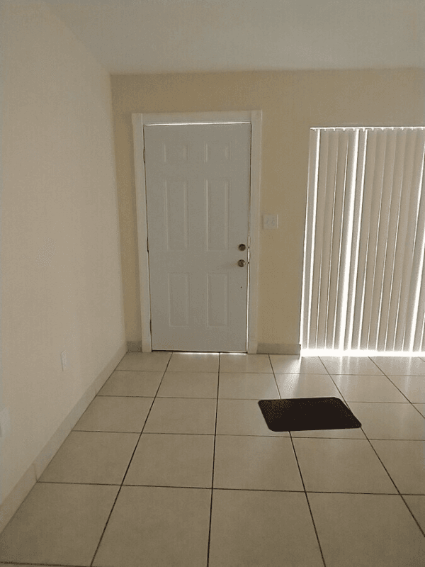 HIALEAH Townhome: 43RD PLACE