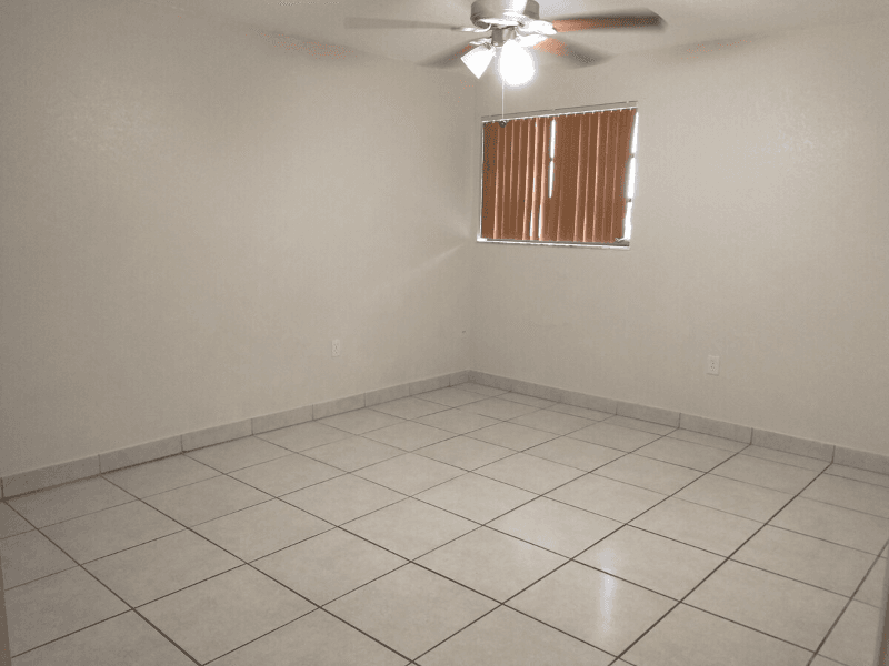 HIALEAH Townhome: 43RD PLACE