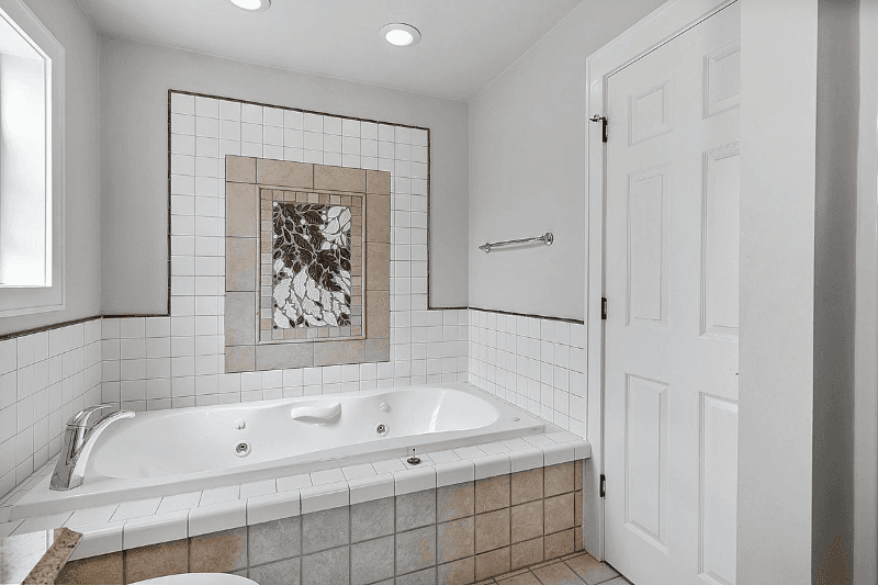 Tacoma House: 1216 S 16th St