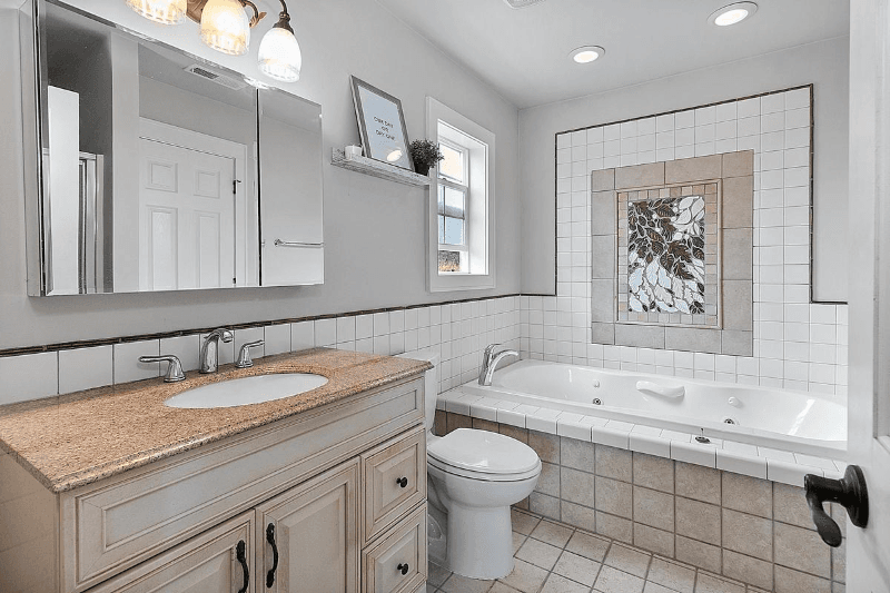 Tacoma House: 1216 S 16th St