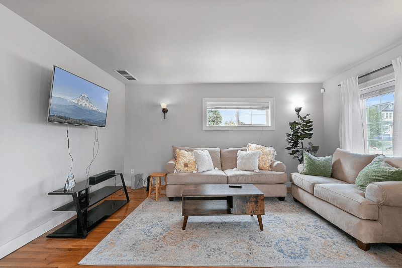 Tacoma House: 1216 S 16th St