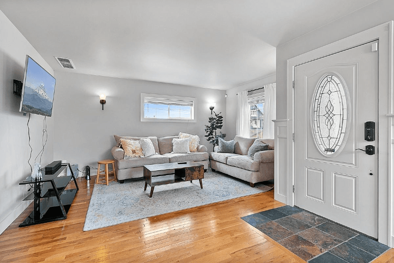 Tacoma House: 1216 S 16th St