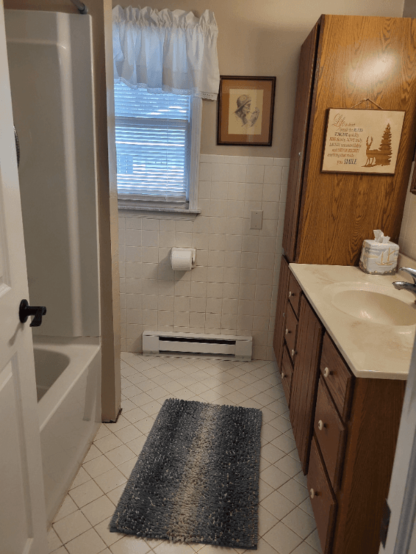 Bellaire House: 293 Sumac Lane