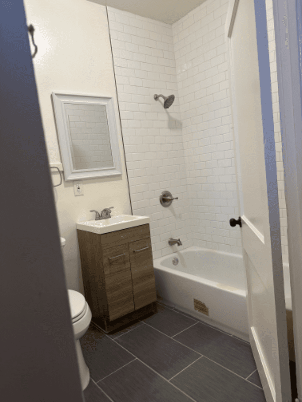New Orleans Townhome: 922 N Roman St