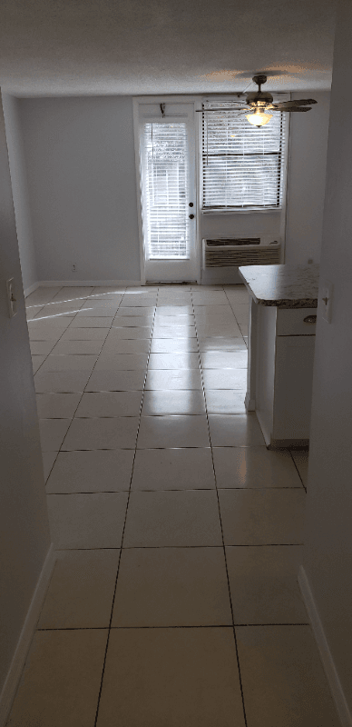 Coral Springs Condo: 2701 Riverside Dr