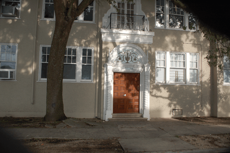 New Orleans House: 800 N. Olympia Street