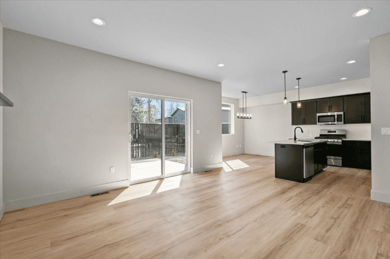 Coeur d Alene Townhome: 845 E Violet Ave