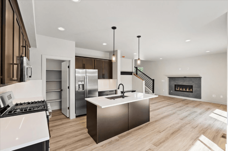 Coeur d Alene Townhome: 845 E Violet Ave