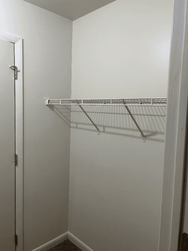 Barnesville Apartment: 435 S Lincoln Ave