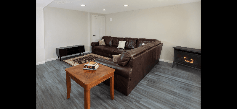 Clinton Apartment: 1 Undisclosed