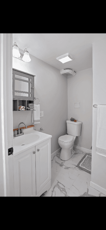 Clinton Apartment: 1 Undisclosed