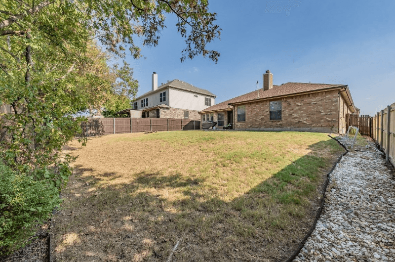 Burleson House: 783 Peach Ln