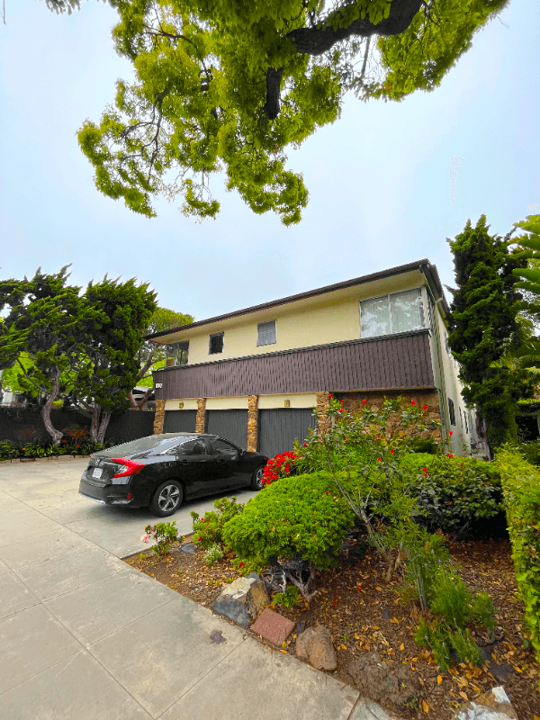 Santa Monica Apartment: 807 3rd St.