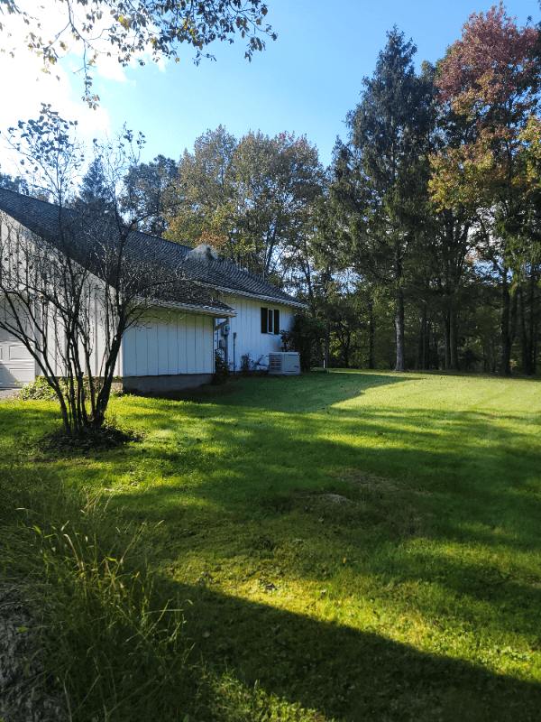 East Stroudsburg House: 335 Colgate Lane