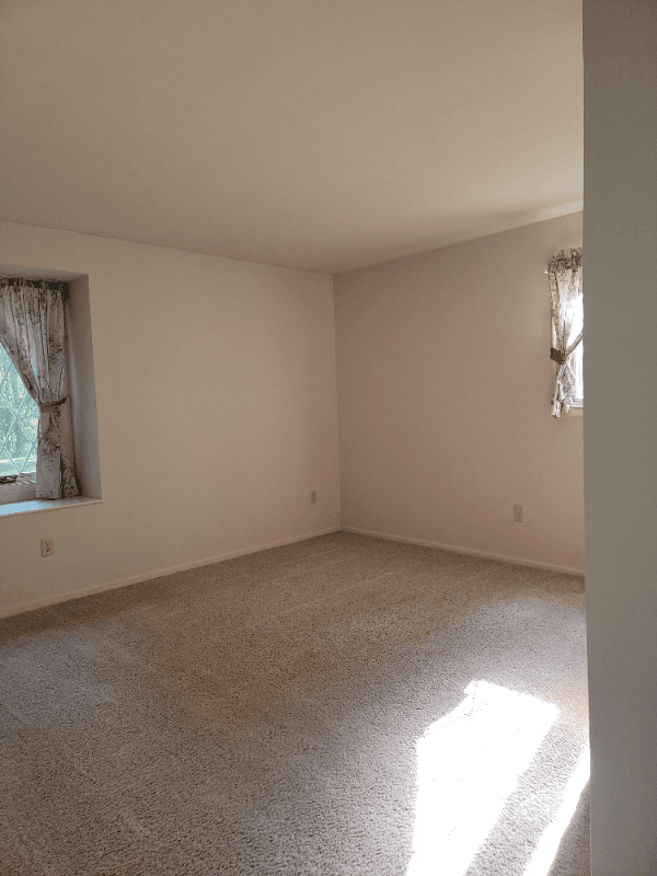 East Stroudsburg House: 335 Colgate Lane