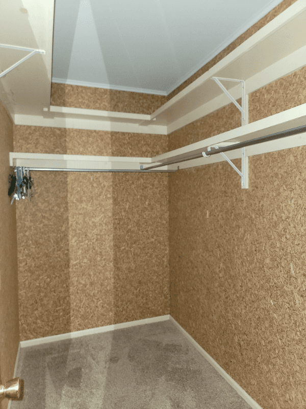 East Stroudsburg House: 335 Colgate Lane