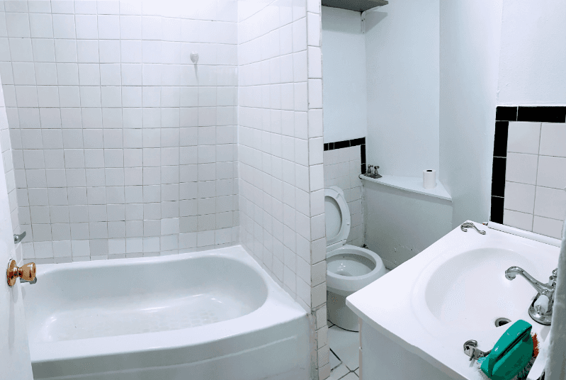 Chicago Apartment: 802 W 31st St