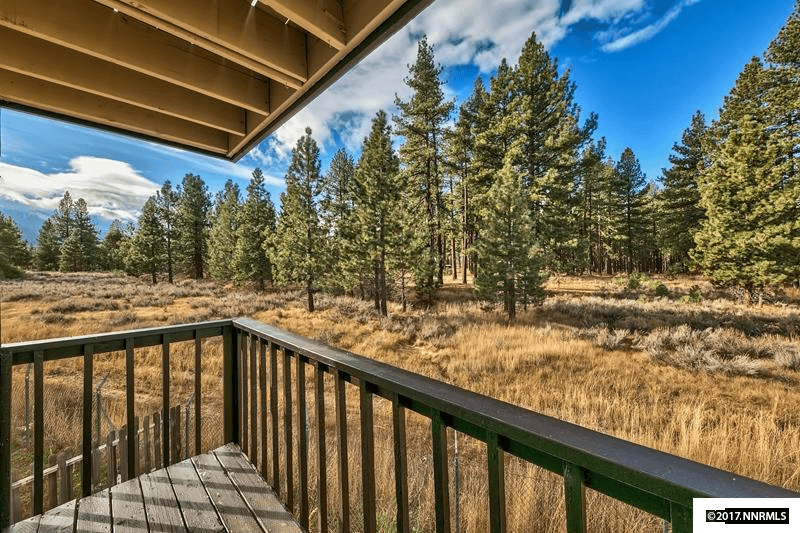 Stateline Apartment: 132 Kahle Dr.