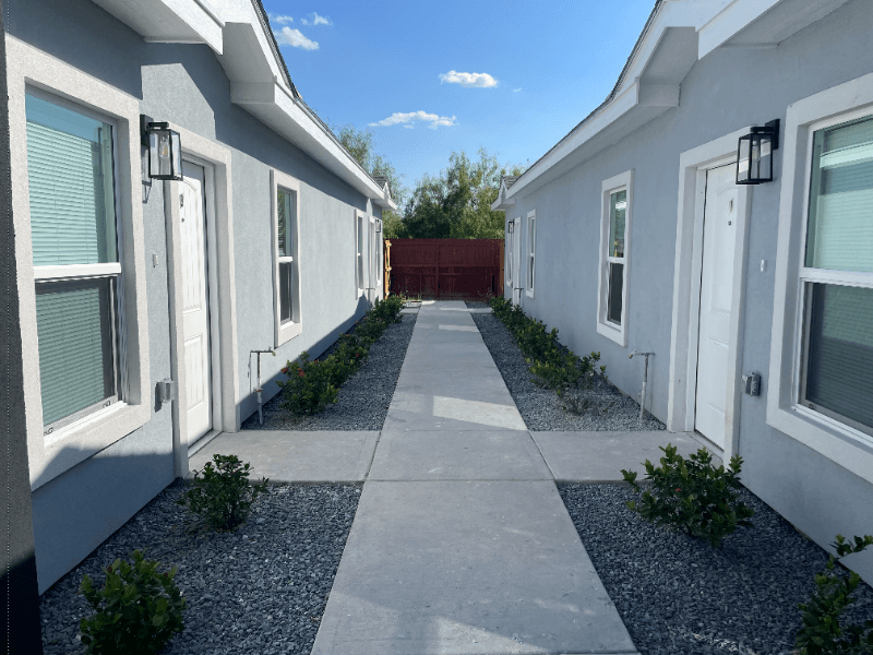 Edinburg Apartment: 404 W St Helena