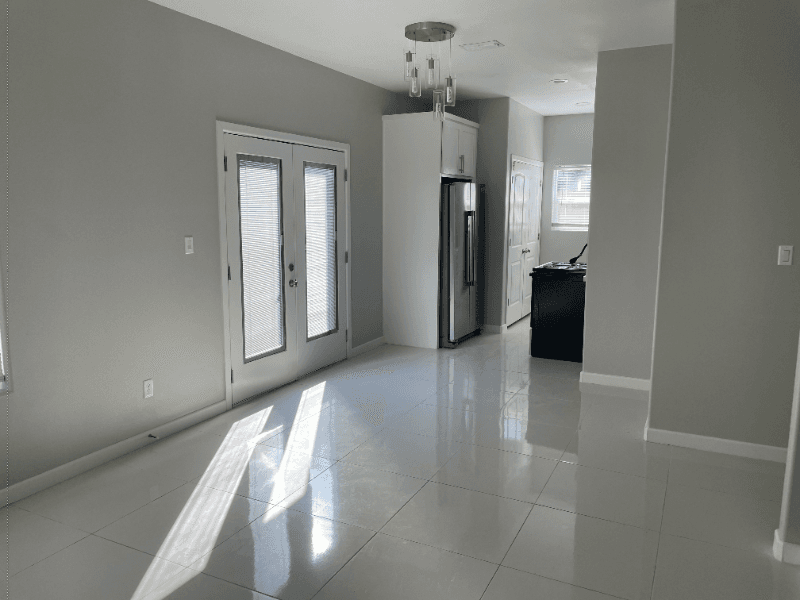Edinburg Apartment: 404 W St Helena