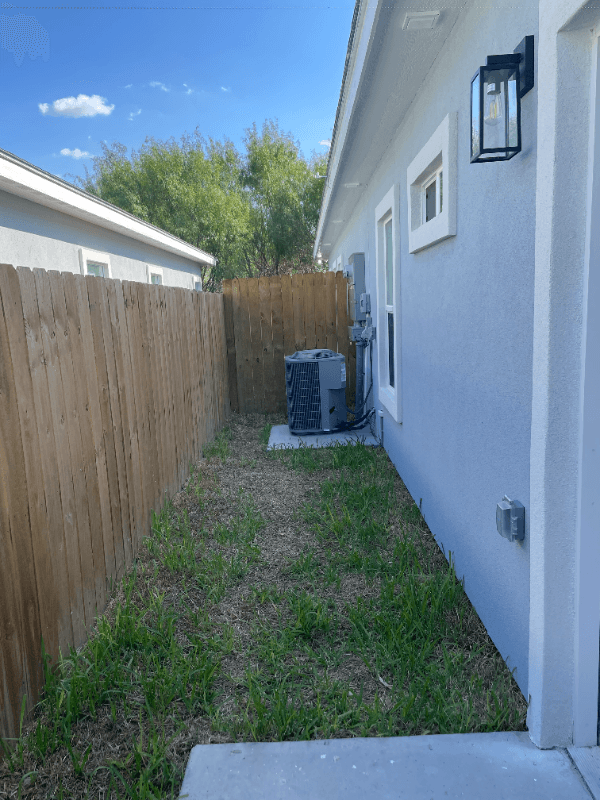 Edinburg Apartment: 404 W St Helena