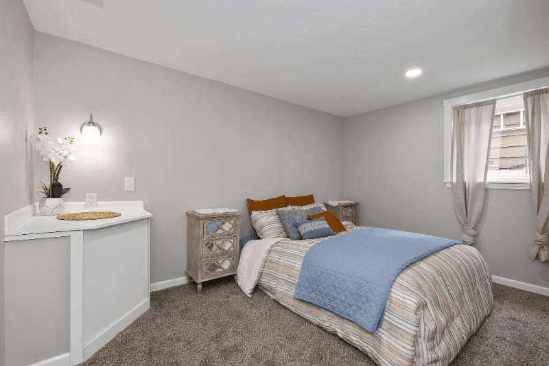 Bremerton Multiplex: 1613 Scott Pl