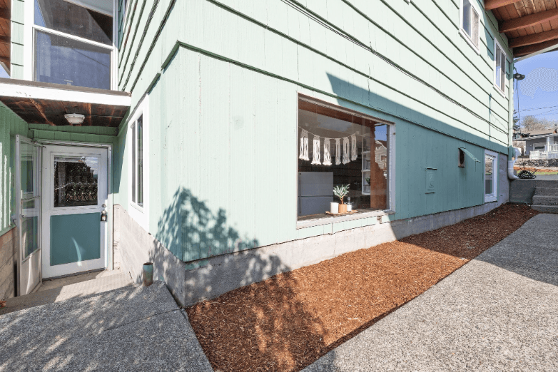 Bremerton Multiplex: 1613 Scott Pl
