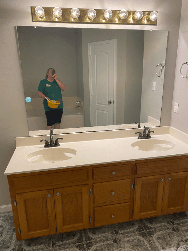 GONZALES House: 39276 TOMMY MOORE RD