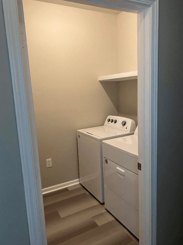 GONZALES House: 39276 TOMMY MOORE RD