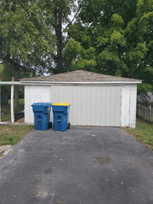 Edwardsville House: 229 3rd Ave
