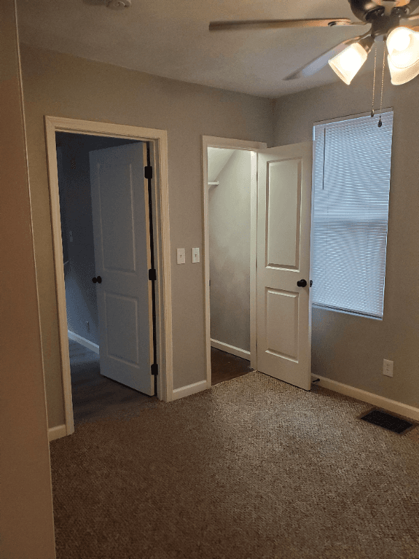 Edwardsville House: 229 3rd Ave