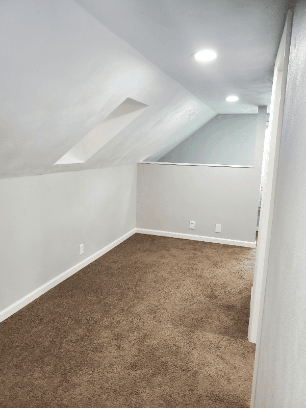 Edwardsville House: 229 3rd Ave