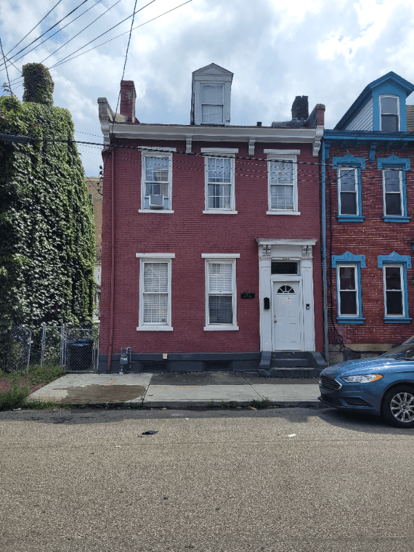 Pittsburgh House: 2124 Sidney Street